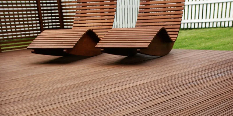 Tikkurila produkter på terrasse