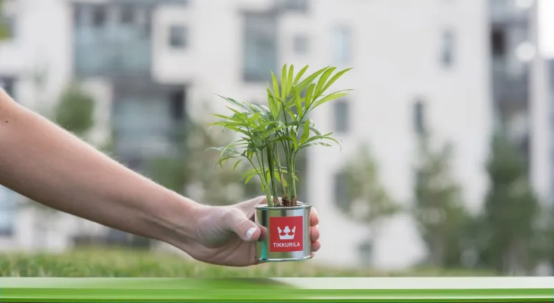 De fleste Tikkurila-produkter er uten løsemidler og har et bredt fargespekter.